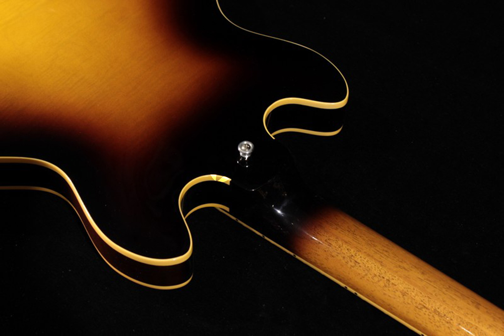 Gibson-ES390-Figured-VSHDP5.jpg