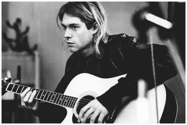 Kurt_Cobain所率领的Nirvana为摇滚乐历史写下新的一页，虽然随著Kurt_Cobain的过世团员各自发展，但他们却永存在乐迷心中。.jpg
