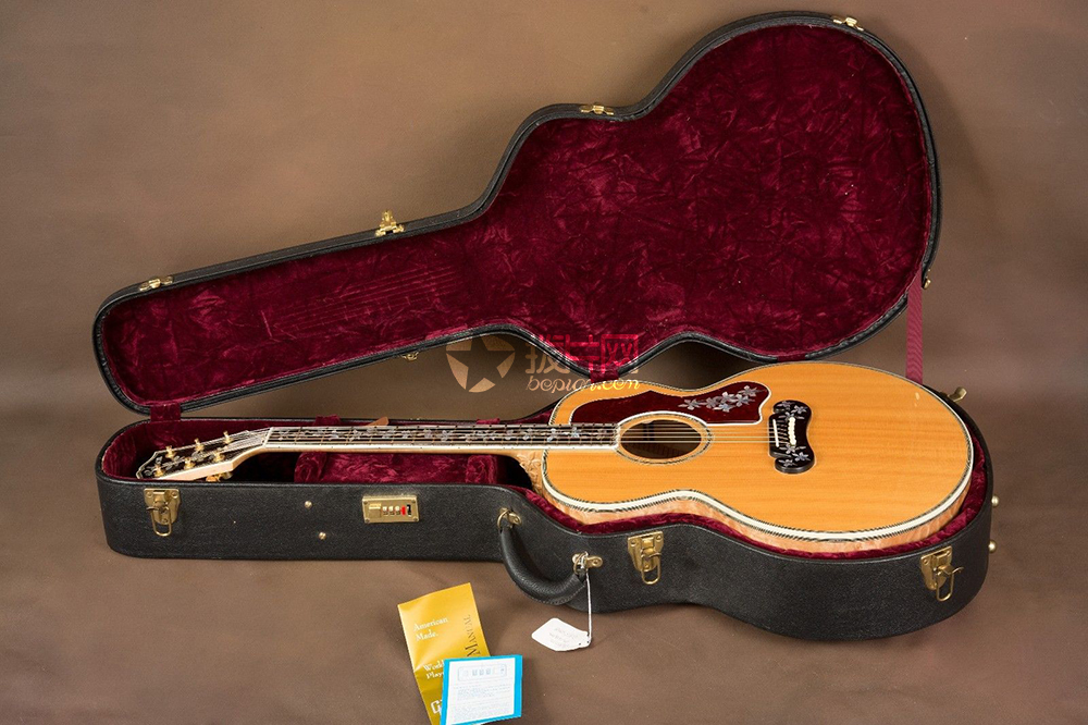 Gibson_J-200_Master_Museum_Acoustic_Guitar!_SJ-200_(12).JPG