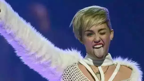 第2位_Miley_Cyrus.png
