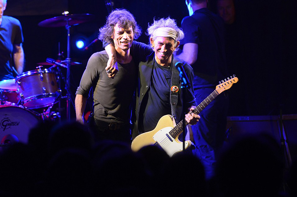 18._2012年The_Rolling_Stones的Le_Théatre_Mogador演唱会_拨片网_.png